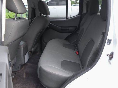 Used 2015 Nissan Xterra X image 30