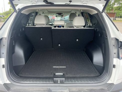 Used 2025 Hyundai Tucson Limited FWD image 11