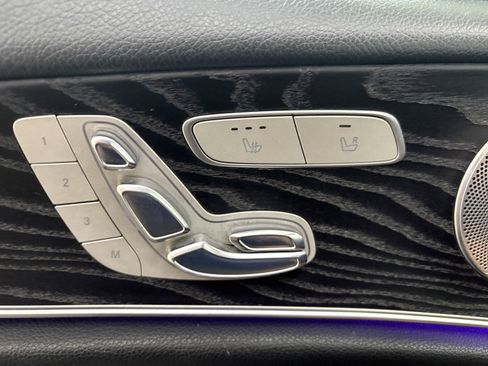 Used 2017 Mercedes-Benz E 300 4MATIC image 23