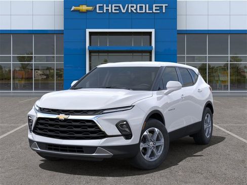 New 2025 Chevrolet Blazer LT image 6