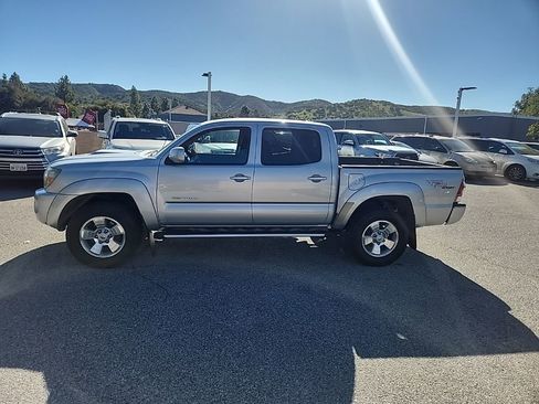 Used 2011 Toyota Tacoma PreRunner w/ TRD Sport Pkg image 2
