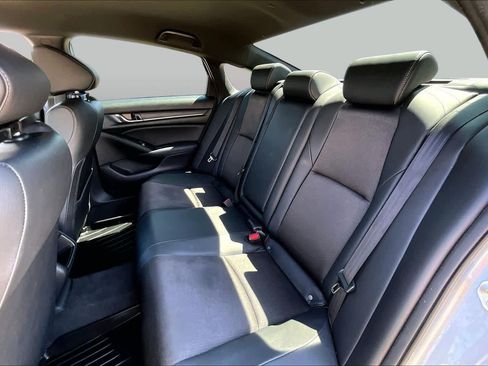 Used 2022 Honda Accord Sport image 18