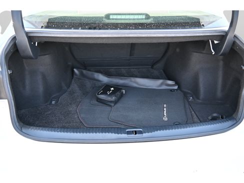 Used 2020 Lexus IS 300 F Sport w/ F Sport Package RWD image 9
