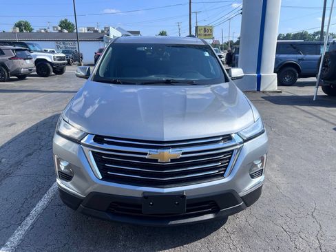 Used 2023 Chevrolet Traverse LT w/ LPO, Floor Liner Package AWD/4WD image 2