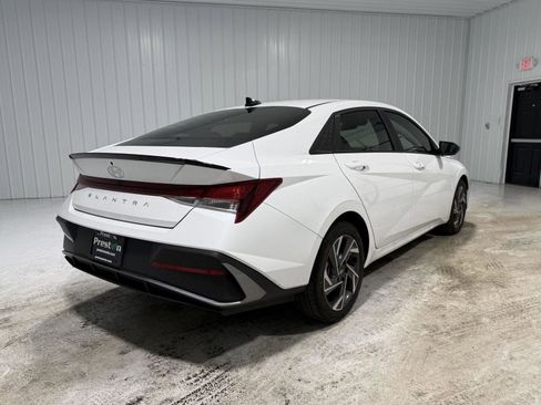 Used 2025 Hyundai Elantra Sport w/ Cargo Package image 6