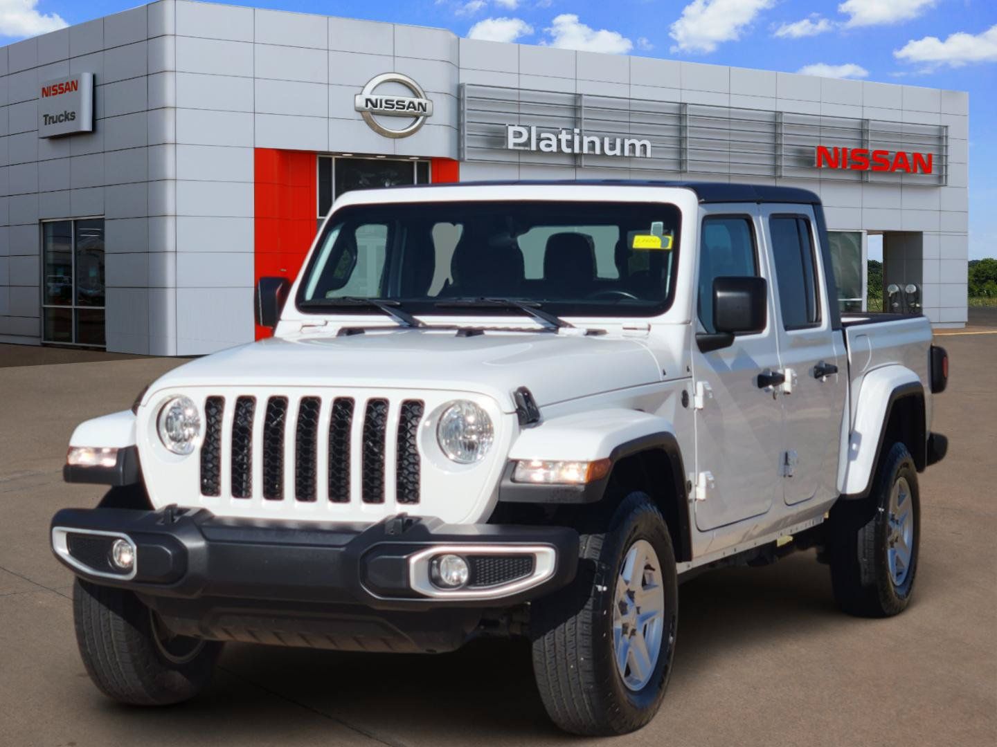 Used 2022 Jeep Gladiator Sport AWD/4WD image 2