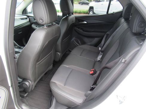 Used 2025 Buick Encore GX Preferred FWD image 31