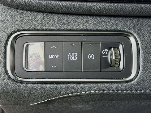 Used 2025 Buick Enclave Sport Touring w/ Power Package image 10