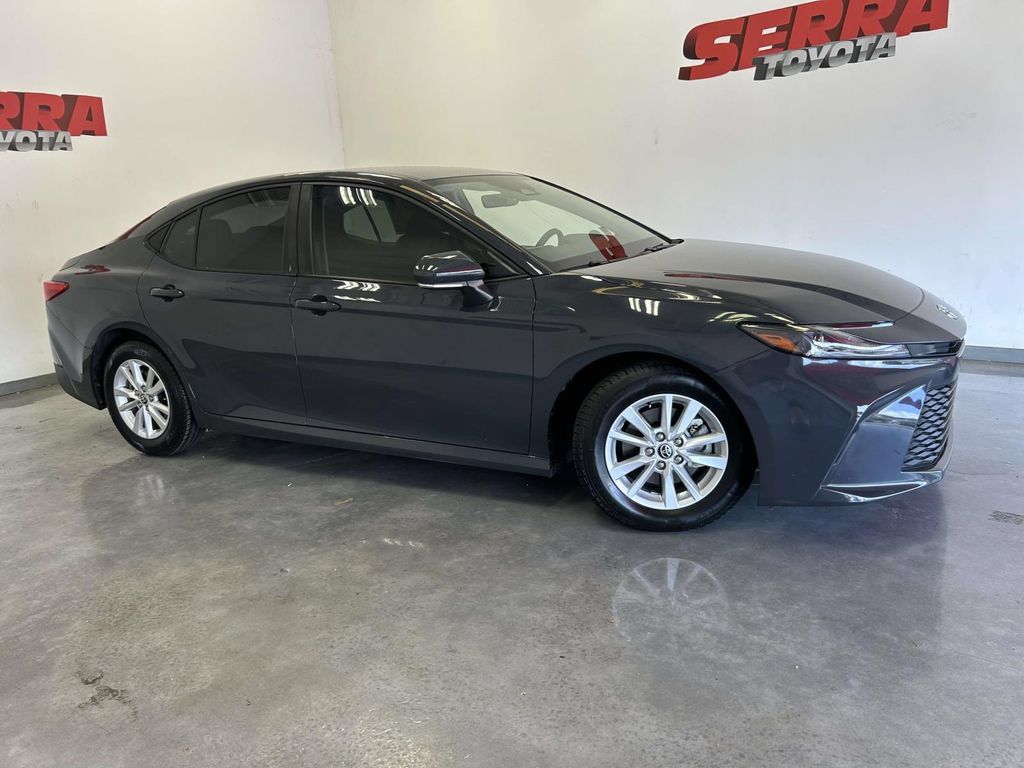 Used 2025 Toyota Camry LE w/ Convenience Package FWD image 2