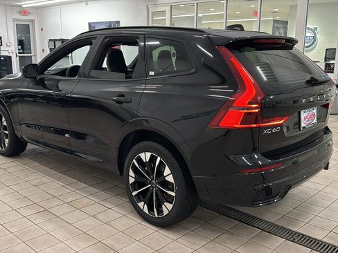 Used 2026 Volvo XC60 B5 Plus w/ Climate Package image 7