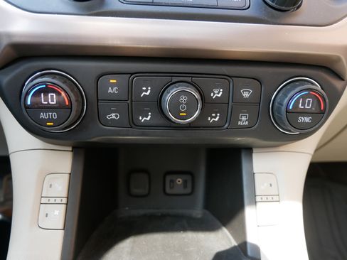 Used 2017 GMC Acadia Denali w/ Technology Package AWD/4WD image 20
