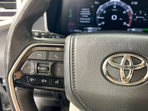 Used 2024 Toyota Tundra Limited AWD/4WD image 18
