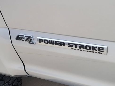 Used 2019 Ford F250 Lariat w/ Lariat Ultimate Package AWD/4WD image 9
