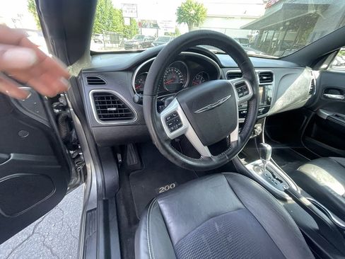 Used 2012 Chrysler 200 S image 23