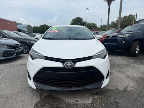 Used 2017 Toyota Corolla LE FWD image 2