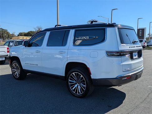 Used 2022 Jeep Grand Wagoneer Series III w/ Rear Seat Video Group 1 image 6