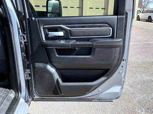 Used 2024 RAM 3500 Big Horn image 19