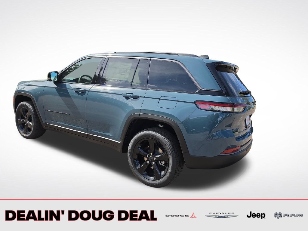 New 2027 Jeep Grand Cherokee Limited AWD/4WD image 3