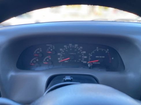 Used 2000 Ford F250 XLT image 48