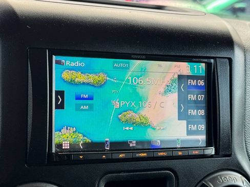 Used 2017 Jeep Wrangler Unlimited Sport w/ Connectivity Group image 27