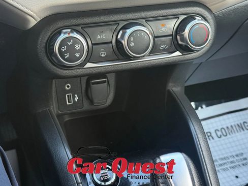 Used 2021 Nissan Versa SV image 23