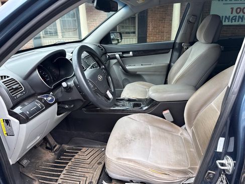 Used 2014 Kia Sorento LX FWD image 10