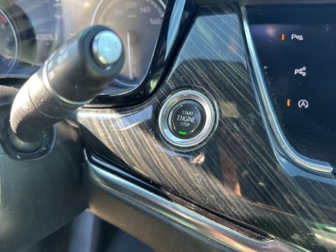 Used 2020 Cadillac XT6 Premium Luxury image 24