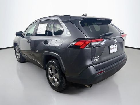 Certified 2022 Toyota RAV4 XLE w/ Convenience Package FWD image 5