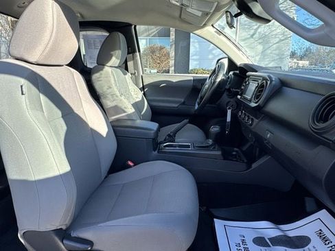 Used 2019 Toyota Tacoma SR image 19