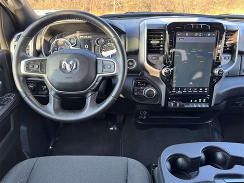 Used 2024 RAM 2500 Big Horn w/ Sport Appearance Package image 16