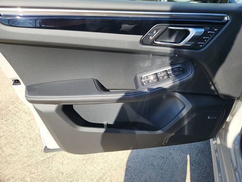 New 2026 Porsche Macan S image 11