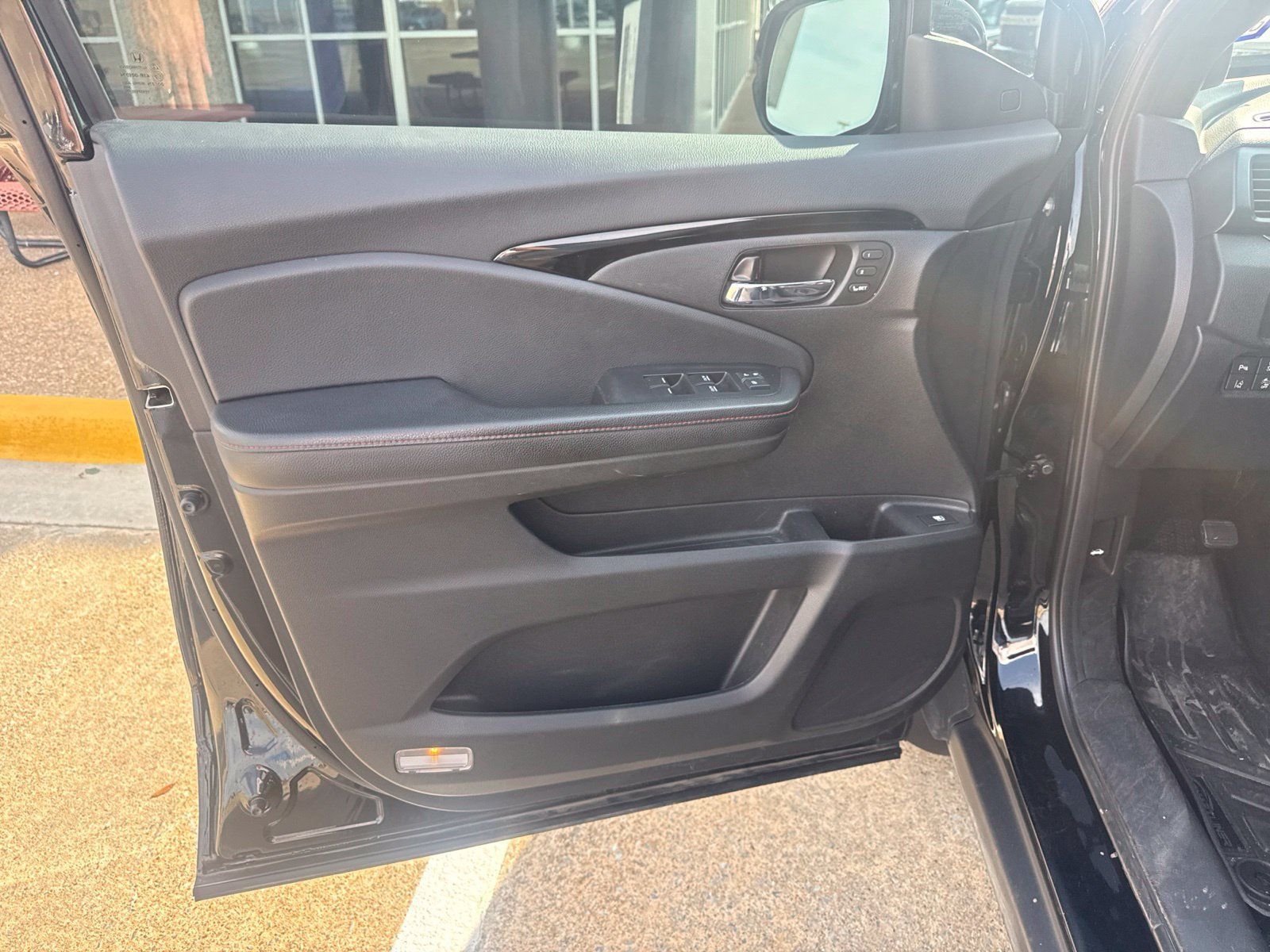 Used 2022 Honda Ridgeline Black Edition image 11