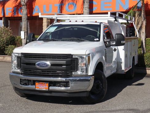 Used 2018 Ford F350 XL w/ Power Equipment Group image 4