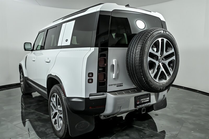 Used 2020 Land Rover Defender 110 HSE AWD/4WD image 7