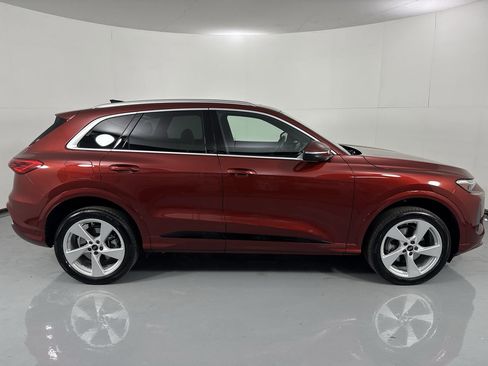 Used 2025 Audi Q5 Premium Plus w/ Premium Plus image 38