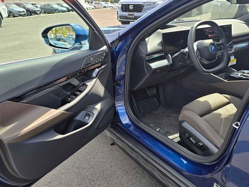 Used 2026 BMW i5 eDrive40 AWD/4WD image 20