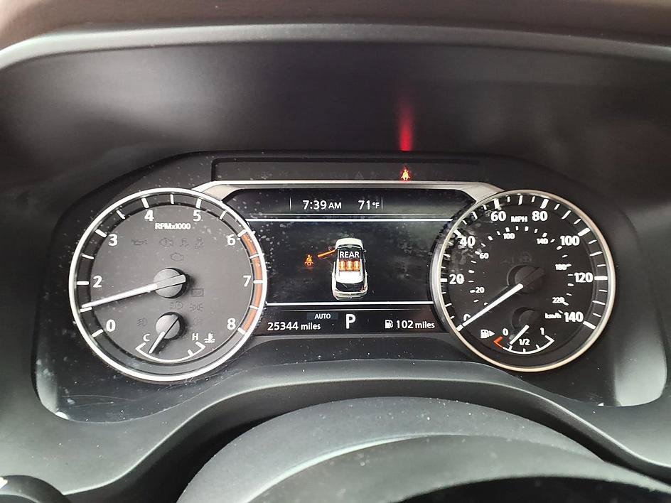 Used 2023 Nissan Rogue SV AWD/4WD image 32