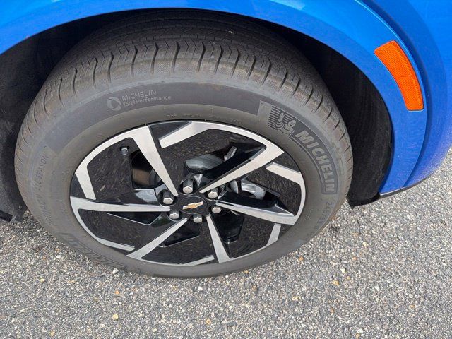 Used 2024 Chevrolet Equinox EV LT FWD image 11