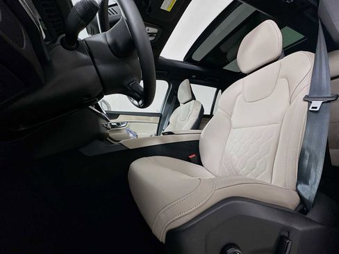 New 2026 Volvo XC90 B5 Plus image 18
