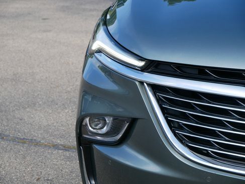 Used 2023 Buick Enclave Essence w/ Experience Buick Package image 3