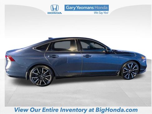Used 2023 Honda Accord Touring image 5