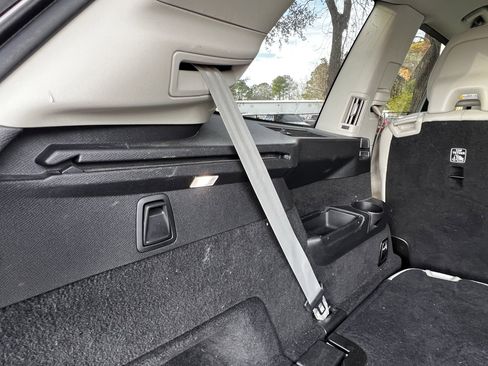 Used 2021 Volvo XC90 T6 Momentum image 53