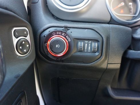 Used 2018 Jeep Wrangler Unlimited Rubicon image 4