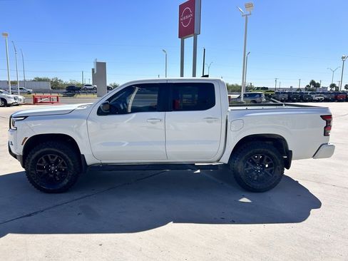 Certified 2023 Nissan Frontier SV w/ Midnight Edition Package image 4