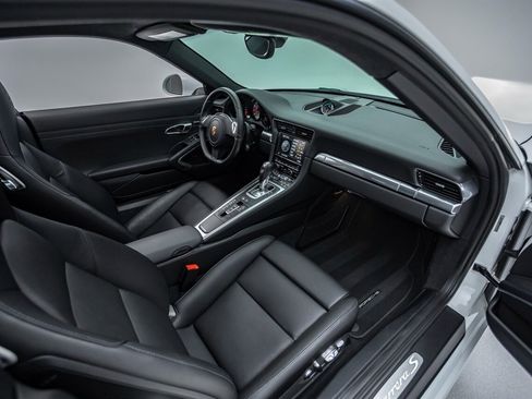 Used 2014 Porsche 911 Carrera S image 30