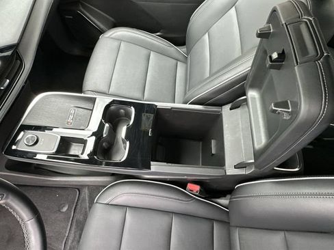 Certified 2025 Buick Enclave Preferred FWD image 29