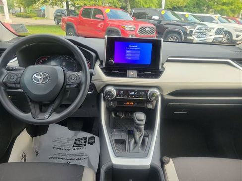 Certified 2025 Toyota RAV4 XLE FWD image 17