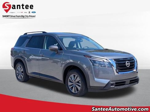 Used 2025 Nissan Pathfinder SV AWD/4WD image 1