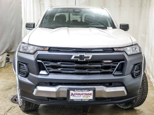 New 2026 Chevrolet Colorado Trail Boss w/ LPO, Tailgate Decal Package AWD/4WD image 5