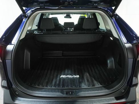 Used 2023 Toyota RAV4 XLE w/ Convenience Package FWD image 6